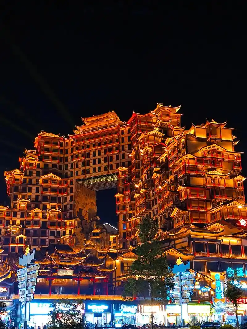 72 Wonder Tower Zhangjiajie golden night architecture and evening route planning