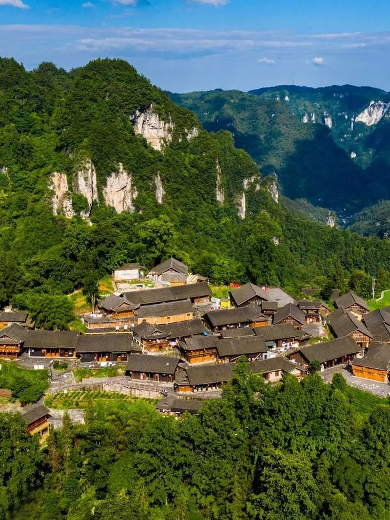 Shibadong Village