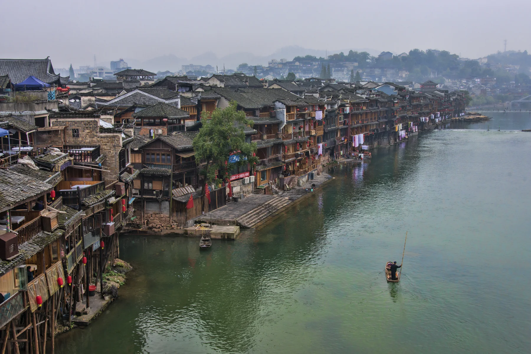 Fenghuang Ancient Town or Furong Ancient Town from Zhangjiajie: Which Is Better?