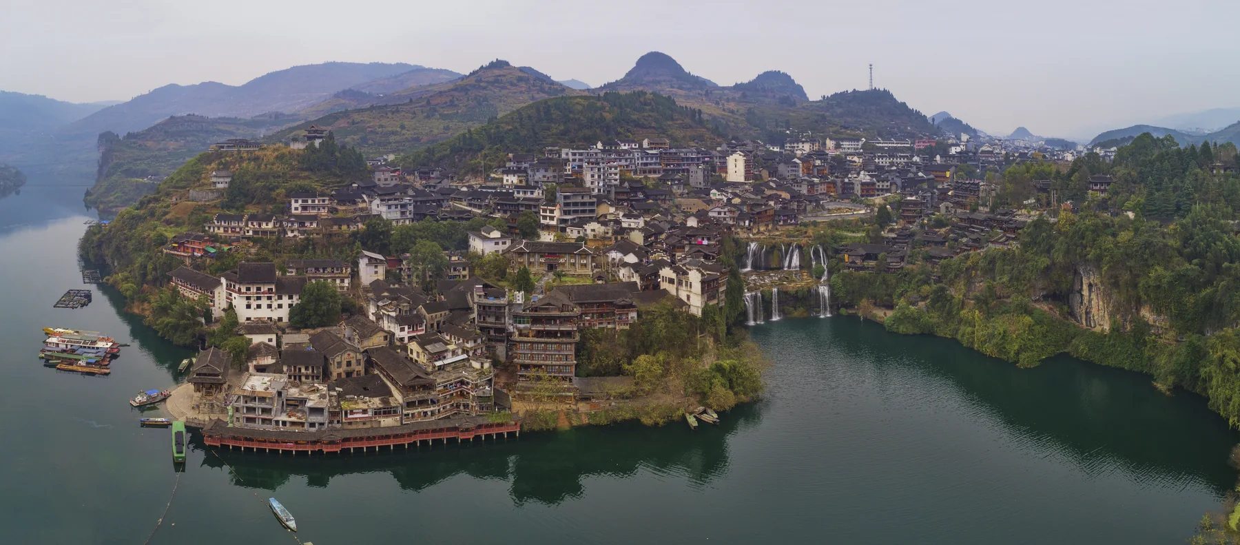 Zhangjiajie to Furong Ancient Town: Train or Private Transfer?
