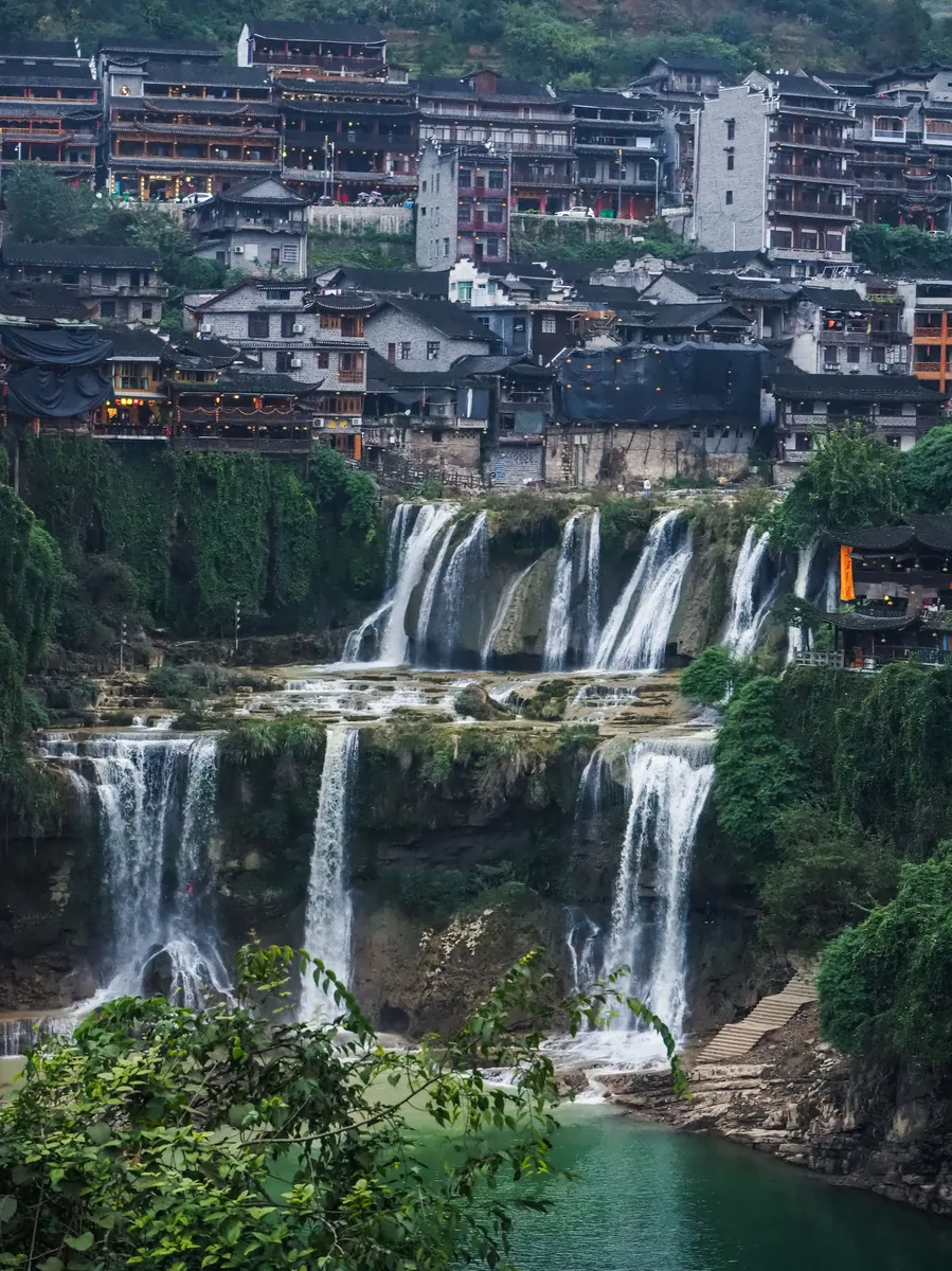 zhangjiajie itinerary Furong Ancient Town waterfall view for a Xiangxi route stop