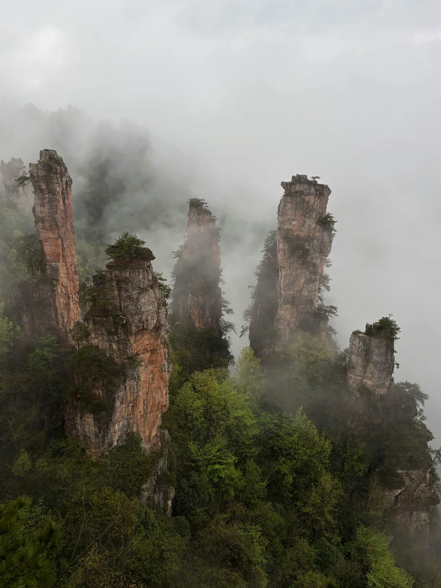 zhangjiajie travel guide misty mountain pillars for weather and visibility planning