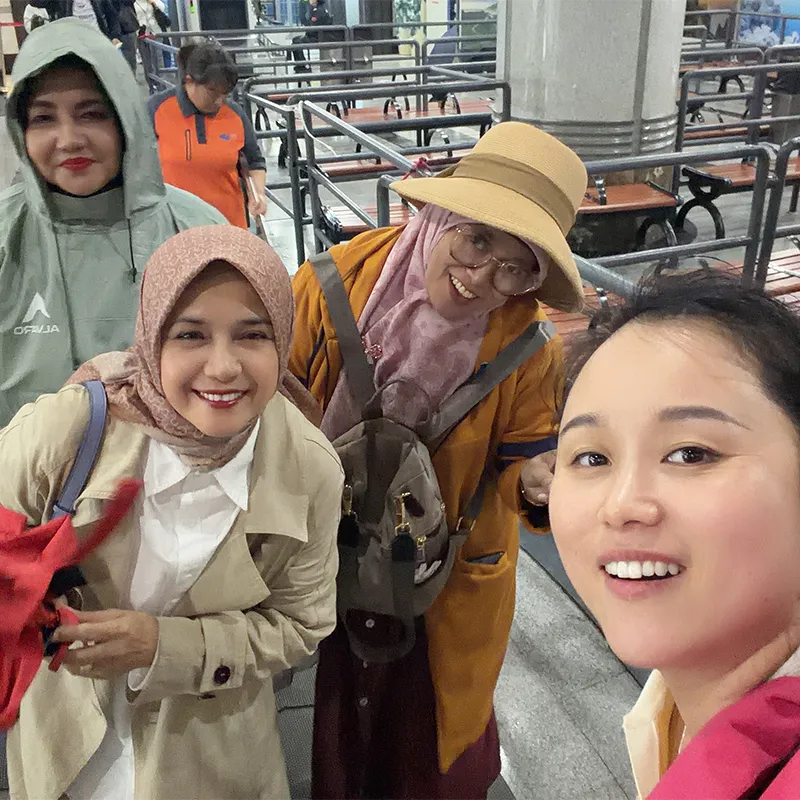 Amina binti Ahmad and group in Chengdu