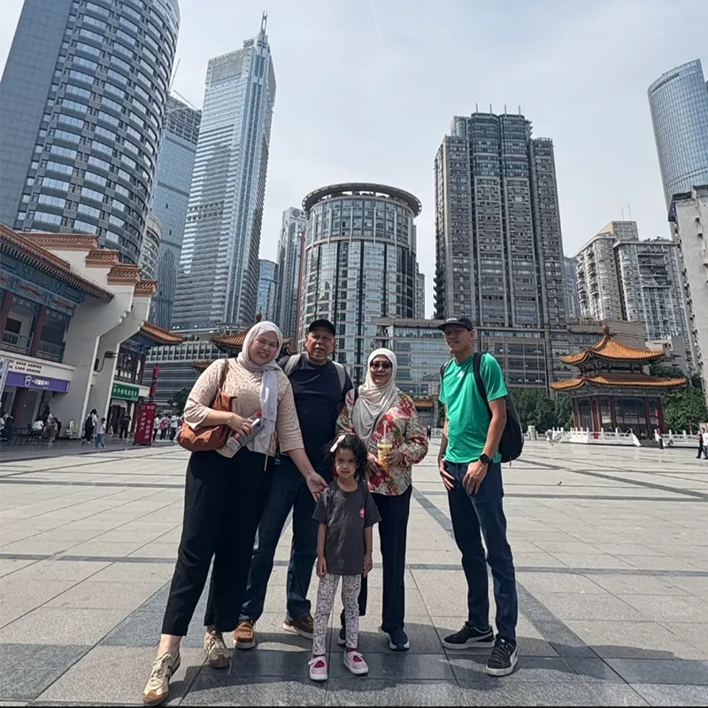 Dewi & Budi and family in Changsha