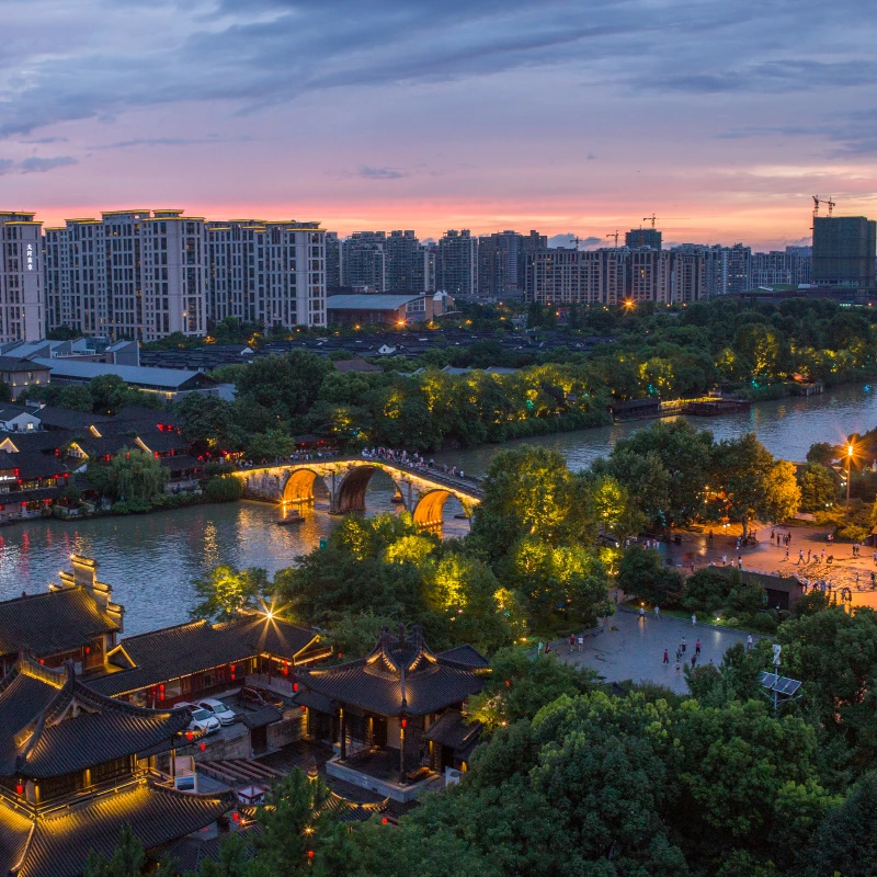 Gongchen Bridge on the Grand Canal in Hangzhou at night