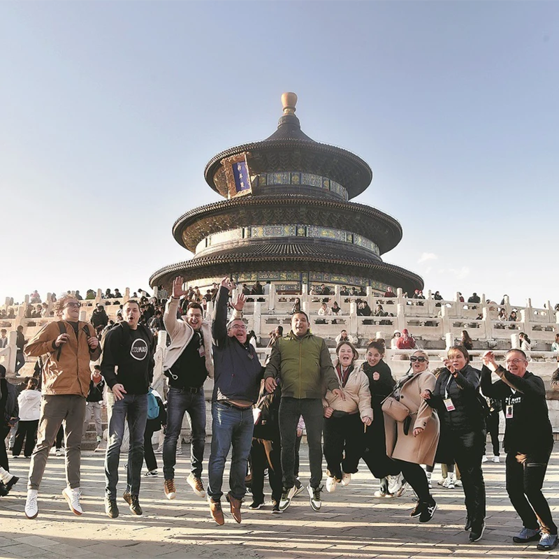 Muslim traveler group dining during a HalalChinaTrips Beijing trip
