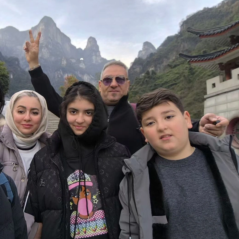 Muslim family on a HalalChinaTrips tour in China