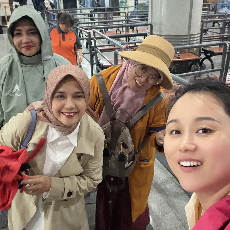 Muslim ladies group on a HalalChinaTrips China tour