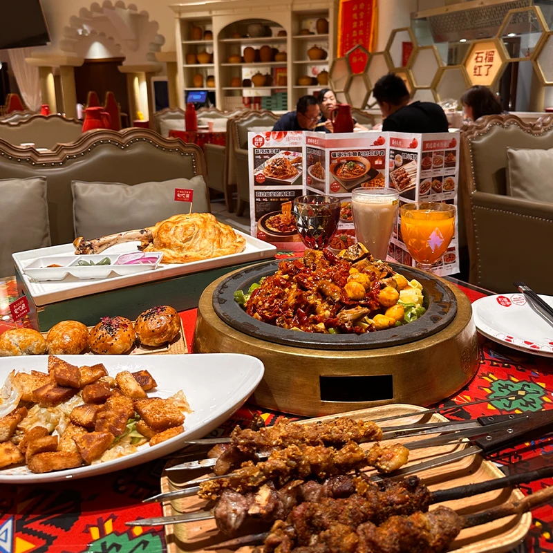 Shi Liu Hong Le Xinjiang halal restaurant in Shaibak District, Urumqi