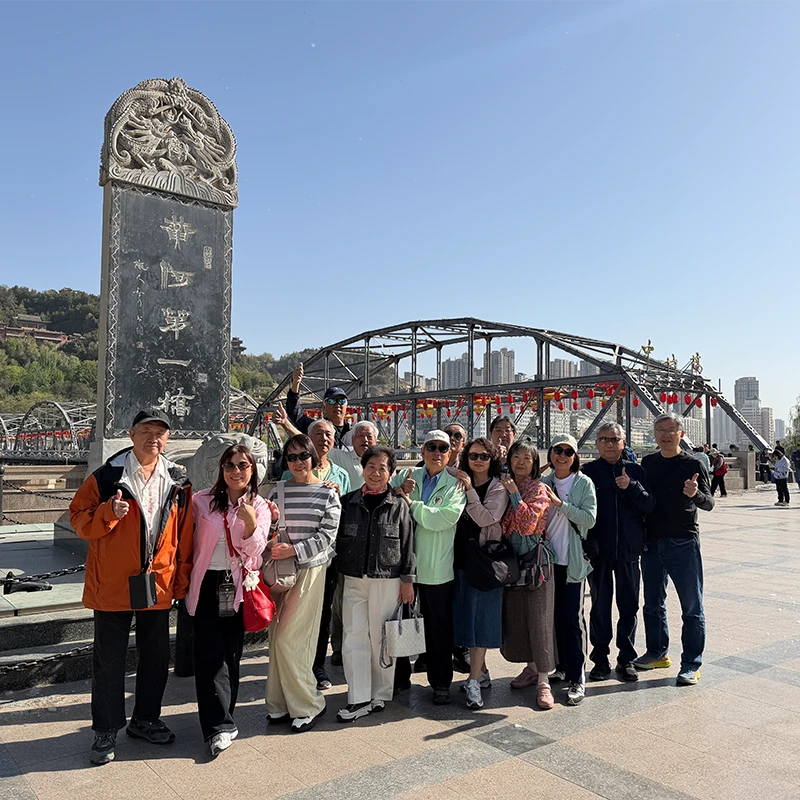 Tour group photo during a HalalChinaTrips China route