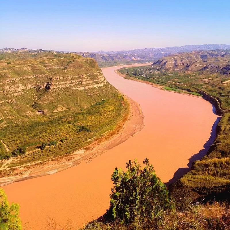 Yellow River scenic belt waterfront promenade in Lanzhou